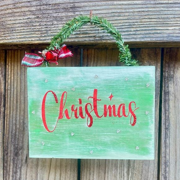 Christmas Wood Sign • Small Hanging Holiday Decor • 5.5” x 7.5” - Picture 2 of 6